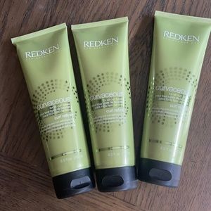 3 Redken Curvaceous